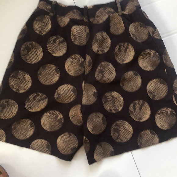 Cacheral Shorts - Picture 7 of 8